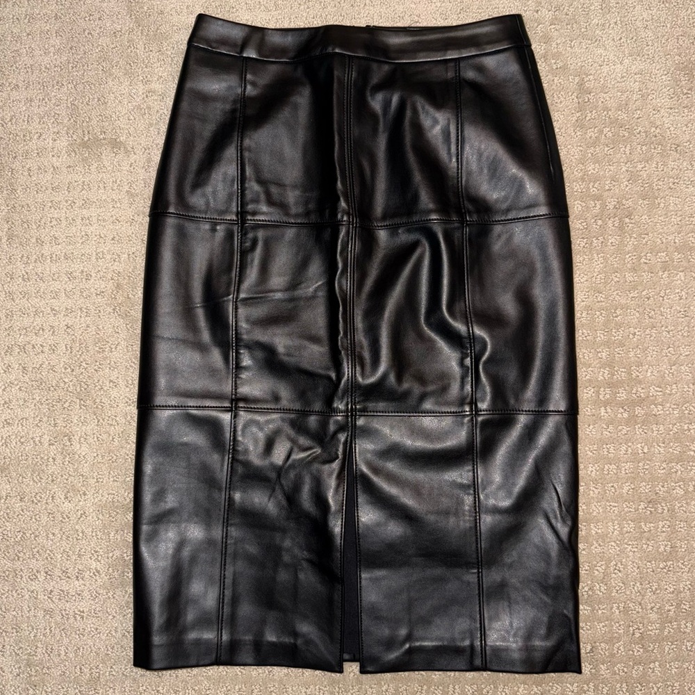 NWT White House Black Market WHBM Faux Leather Pencil Skirt Size 00